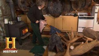 Mountain Men: Prepping Pelts | History