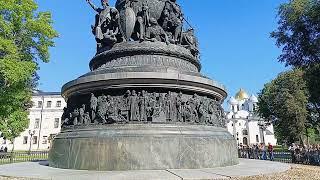 Памятник "Тысячелетие России" в Великом Новгороде. Потрясающая детализация.
