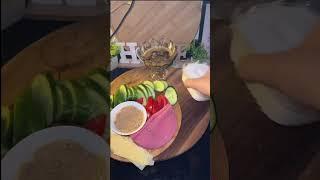 كلنا هذا الشخص  ال نرضي راجل ال احنا هوانم وهنعيش ونموت هوااانم 