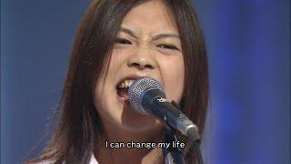 YUI — LIFE (TV acoustic performance 2005.09.17)