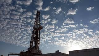 Relaxing View of Clouds With Cool Music [Blue Sky on Saudi Arabia Desert | Oil & Gas Drilling Medic]