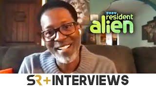 Corey Reynolds Teases Romance & New Discoveries For Sheriff Mike In Resident Alien Season 3