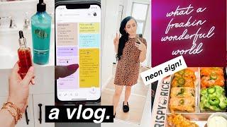 VLOG // Self tanners, how I organize tasks, GRWM, laundry, trying Krispy Rice!