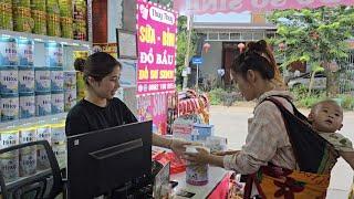 Single mother goes to pick vegetables to sell - Buys milk powder for her child. My daily life