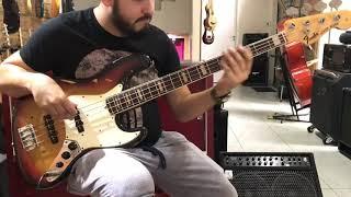 Fender Jazz Bass 1968 played by Raul