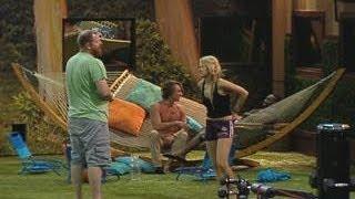 Big Brother Feed Clip: Howard Breaks it Up