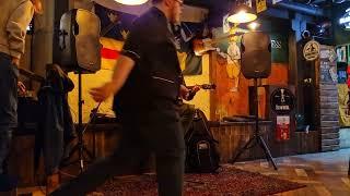 Олег Сурков (Палево) – Моя мама любит грибы (акустика Backyard Pub 07.10.2023)