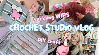 Crochet with me / Studio Vlog- Snoopy sweater, LOTS OF WIPS , & DIY crafts