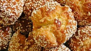 Fluffy and crunchy mauritian sesame balls/ gato zinzli