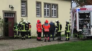 [F_Gebäude] Rauchentwicklung am Gesmolder Schloß// Einsatz der Freiwilligen Feuerwehr