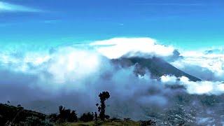 PUNCAK GUNUNG MERBABU ‎@alexandercahyonobahagio2912  (1)