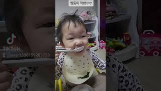 혼자서 쌍둥이 키우는 아빠입니다 응원해주세요 