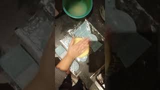 Easy trick How to make soft makki ki roti , #makkikiroti #shorts #foodshorts