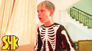 Candy Ghost Halloween Mystery Challenge! Superherokids funny family videos compilation