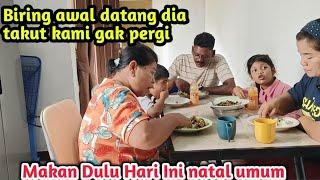 Sebelum Ke Gereja Dan Natalan Kita Dan Biring Makan Dulu Di Rumah