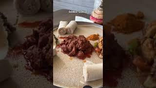 American tries Ethiopian food for first time