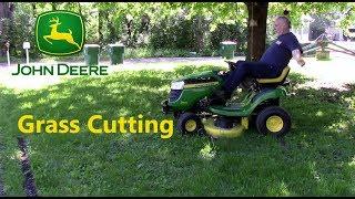 Cutting Grass John Deere D105 Automatic