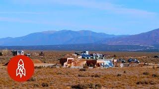 The Eco-Friendly Genius of 'Earthships' | That's Amazing