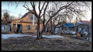 Village Green Hill - Walking Tour in Russia April 22, 2023