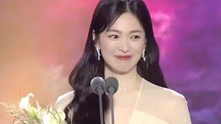 Song Hye Kyo didn't forget Song Joong Ki  2023 Baeksang Awards Song Song Couple Moment