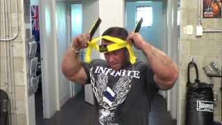 Lee Priest demonstrates the Powertec Leverage Chin Dip Assist