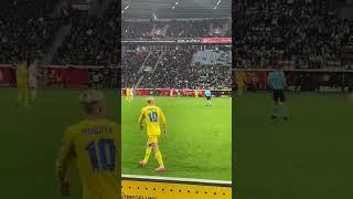 Мудрик и подсказки болельщика #футбол #спорт #новости #украина #мудрик #болельщик #полузащитник
