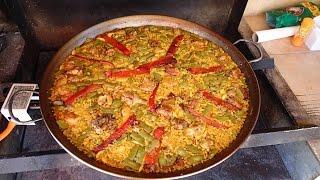 How to cook an authentic Valencian Paella (Summer Ingredients)