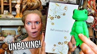 Unboxing A FROG Blythe Ball-Jointed Doll! (Only $30?)