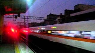 20101121@1066次(TEMU1000型電聯車)太魯閣自強號~埔心站通過!!