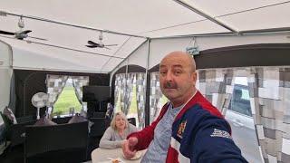 You decide which one of the caravan Addys is right!!