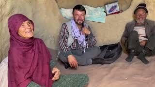 First meeting with Grandma and Grandma/ Old lover in the cave In Bamyan Cave