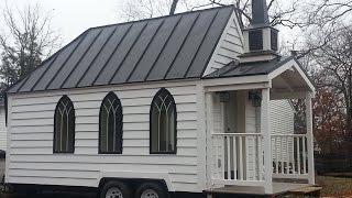 How tiny is this wedding chapel?