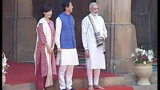 Prime Minister Narendra Modi visits Sidi Saiyyed ki Jaali with Prime Minister Shinzo Abe of Japan