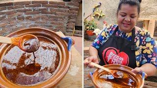 Salsa Macha de aceite con cacahuate y chile de arbol