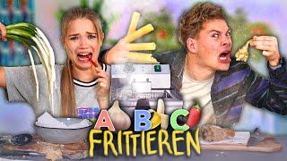 WIR FRITTIEREN DAS ALPHABET mit Julia Beautx | Joey's Jungle