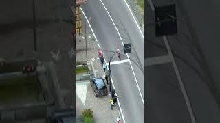 CHAOS at the start of Stage 17 at the Giro d’Italia!
