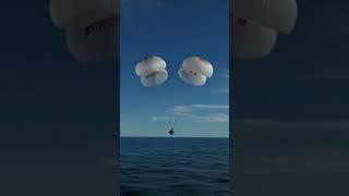 #breakingnews NASA astronauts splash down off Florida coast after 9 months in space