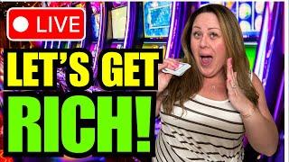  Spinning For RICHES On The Las Vegas Strip!