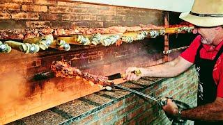 Heirs of Tradition:  the scenes of the real shed barbecue of the "gauchos" of southern Brazil