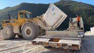 Caterpillar 988B Wheel Loader Loading Marble Blocks On Lorries & 4 Axle Trucks - Birros Marbles - 4K