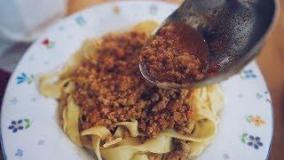 Easy Bolognese Recipe – How to make Bolognese (the classic Italian recipe)