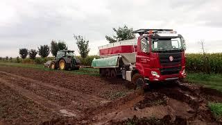 John Deere 7 + Tatra