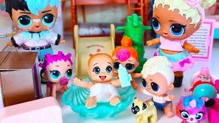 FOUND A BABY DOLL IN AN OLD TOY BOX LOL dolls surprise in kindergarten CARTOONS Darinelka