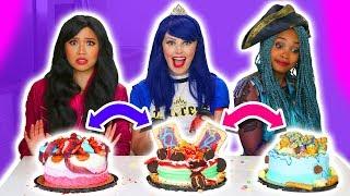 CAKE SWITCH UP CHALLENGE!!! EVIE VS UMA VS LONNIE. (Totally TV)