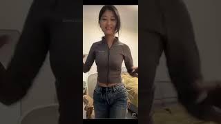 素颜美女热舞诱惑直播02