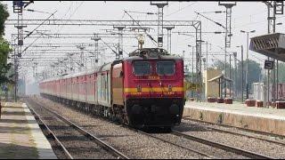 WAP4 - RAJDHANI EXPRESS Hitting 130 Kmph - Indian Railways !!