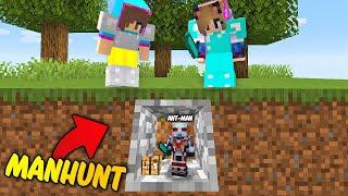 Minecraft Manhunt With My Girlfriends But, i Become a ANT-MAN in Minecraft..