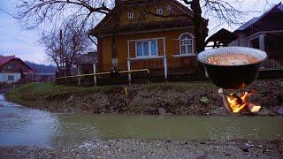 Life in a north Romanian village. How they live and what they eat.