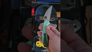 New clip day! Spyderco Delica in s30v with a sandwashed Lynch clip. #edc #knives #spyderco #halsey
