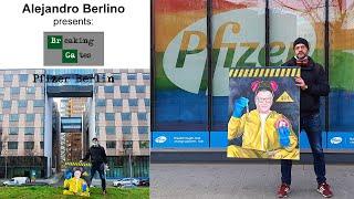 BILL GATES & WALTER WHITE ON - BREAKING GATES - Painting by Alejandro Berlino